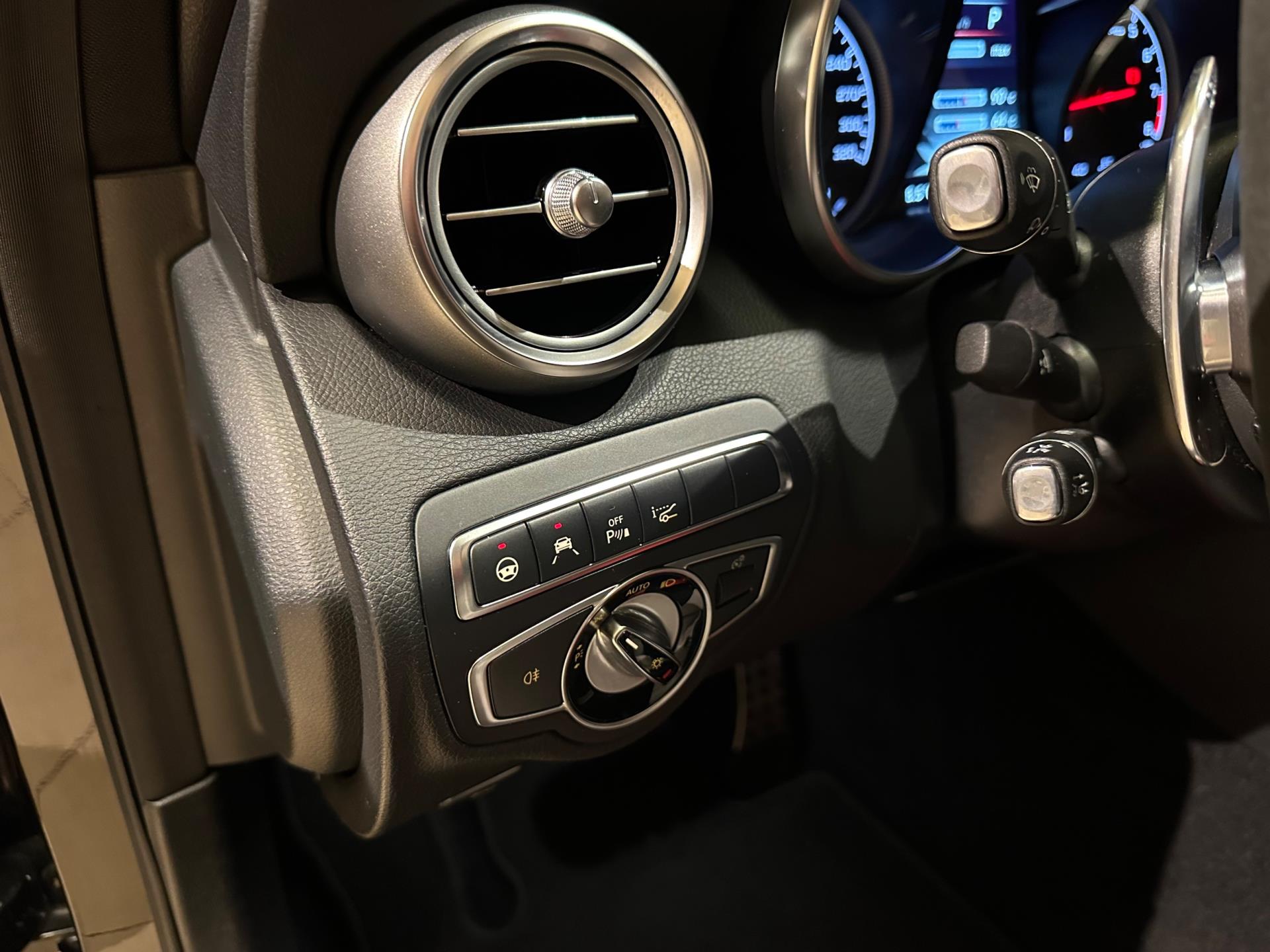 43861335-38.jpg