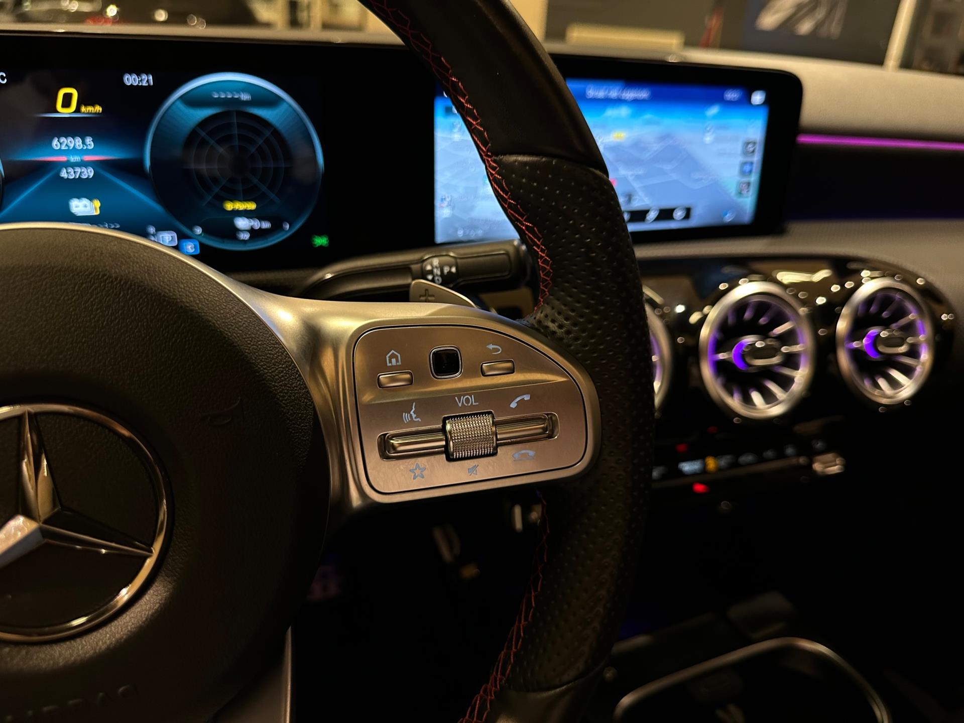 43983253-42.jpg