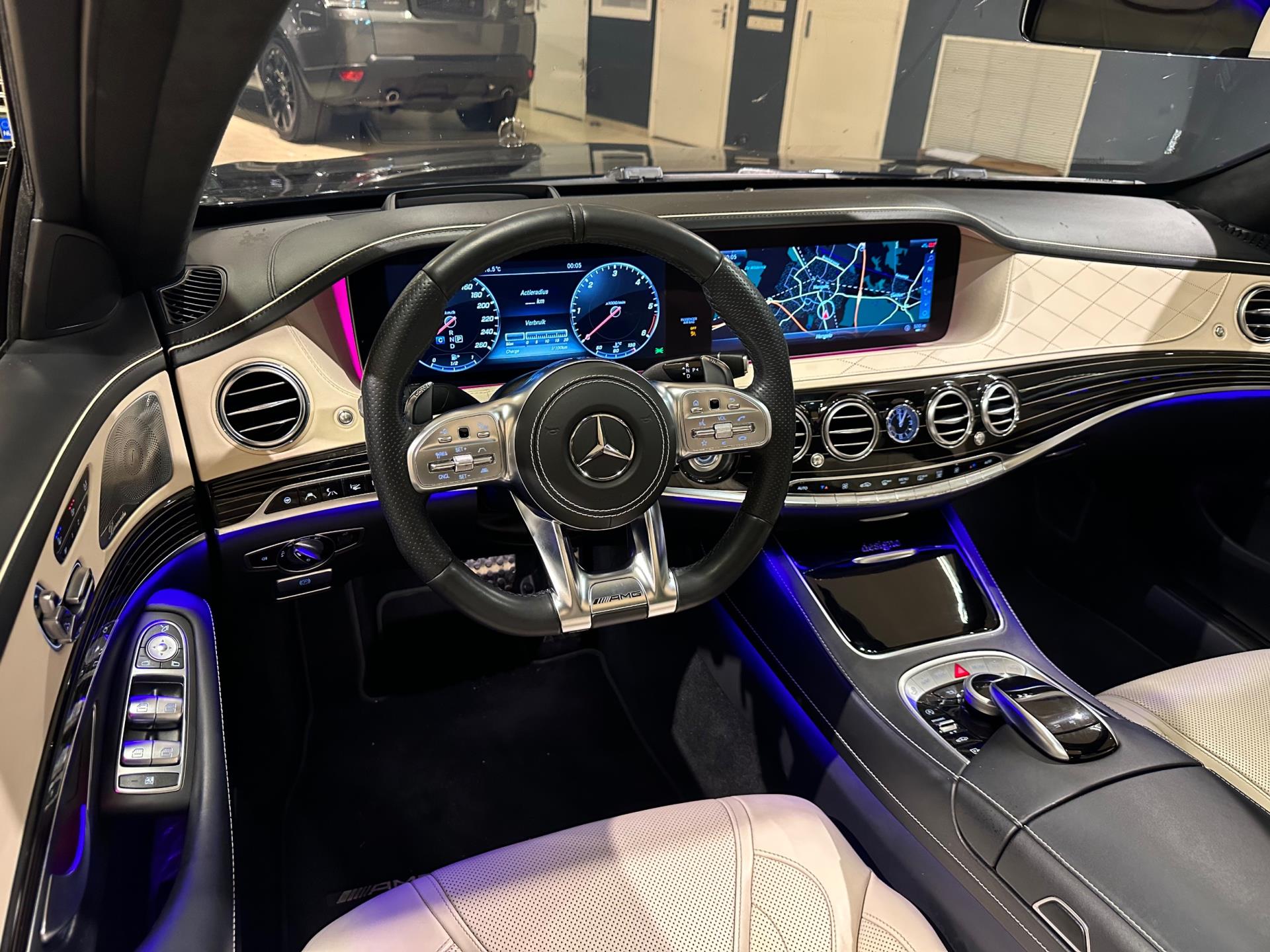 44415608-21.jpg