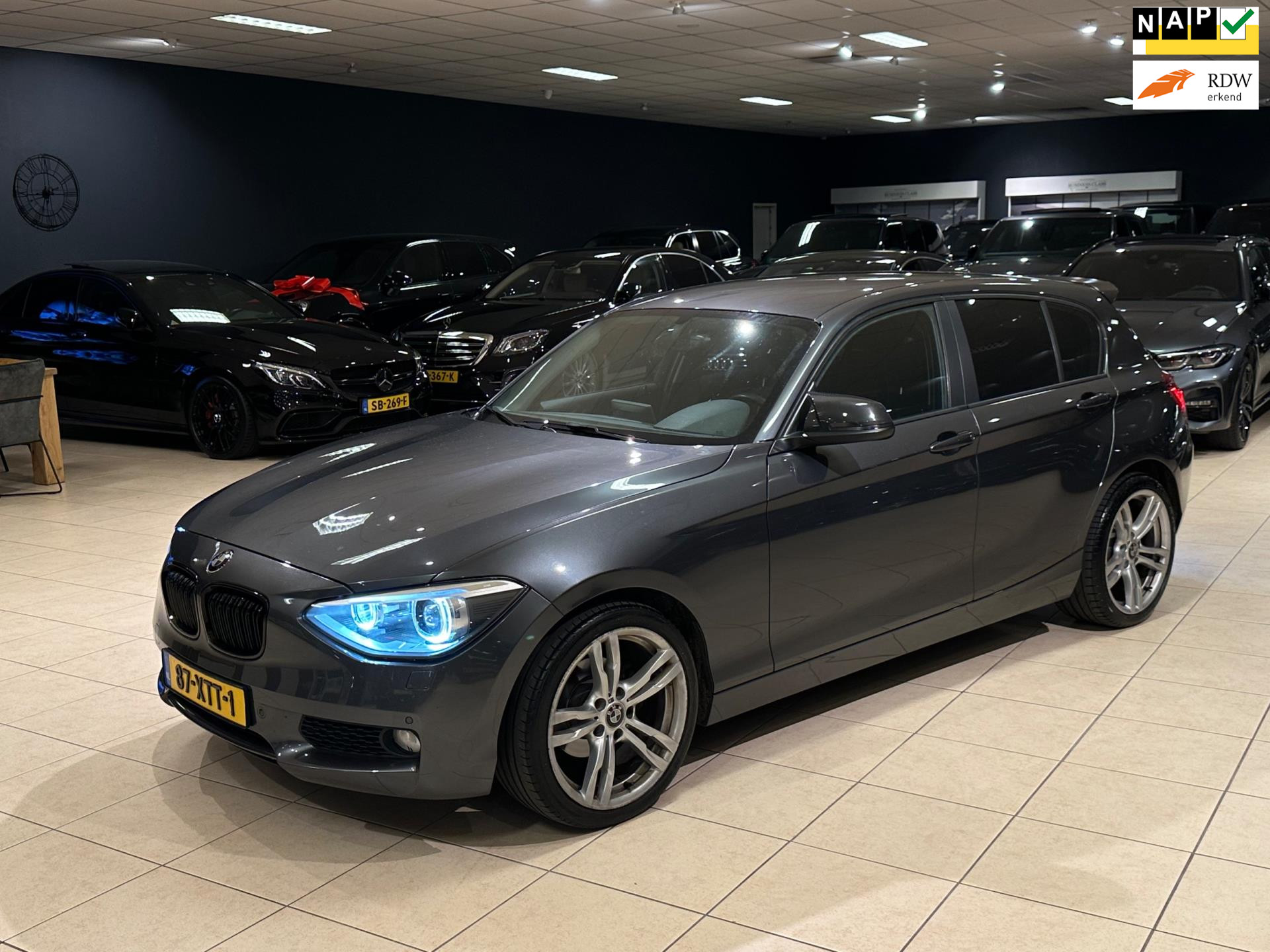 43087234-34.jpg