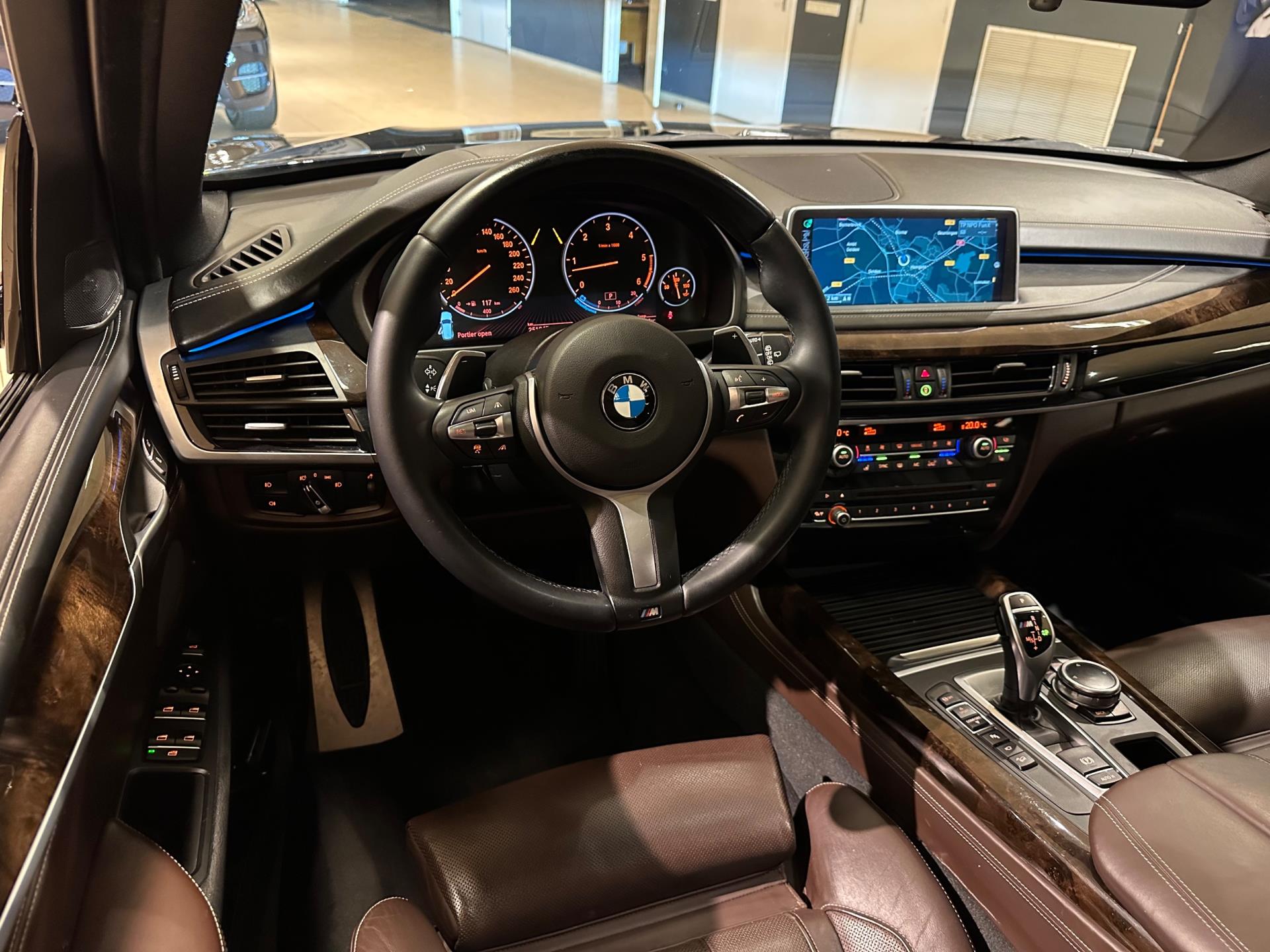 44918060-24.jpg