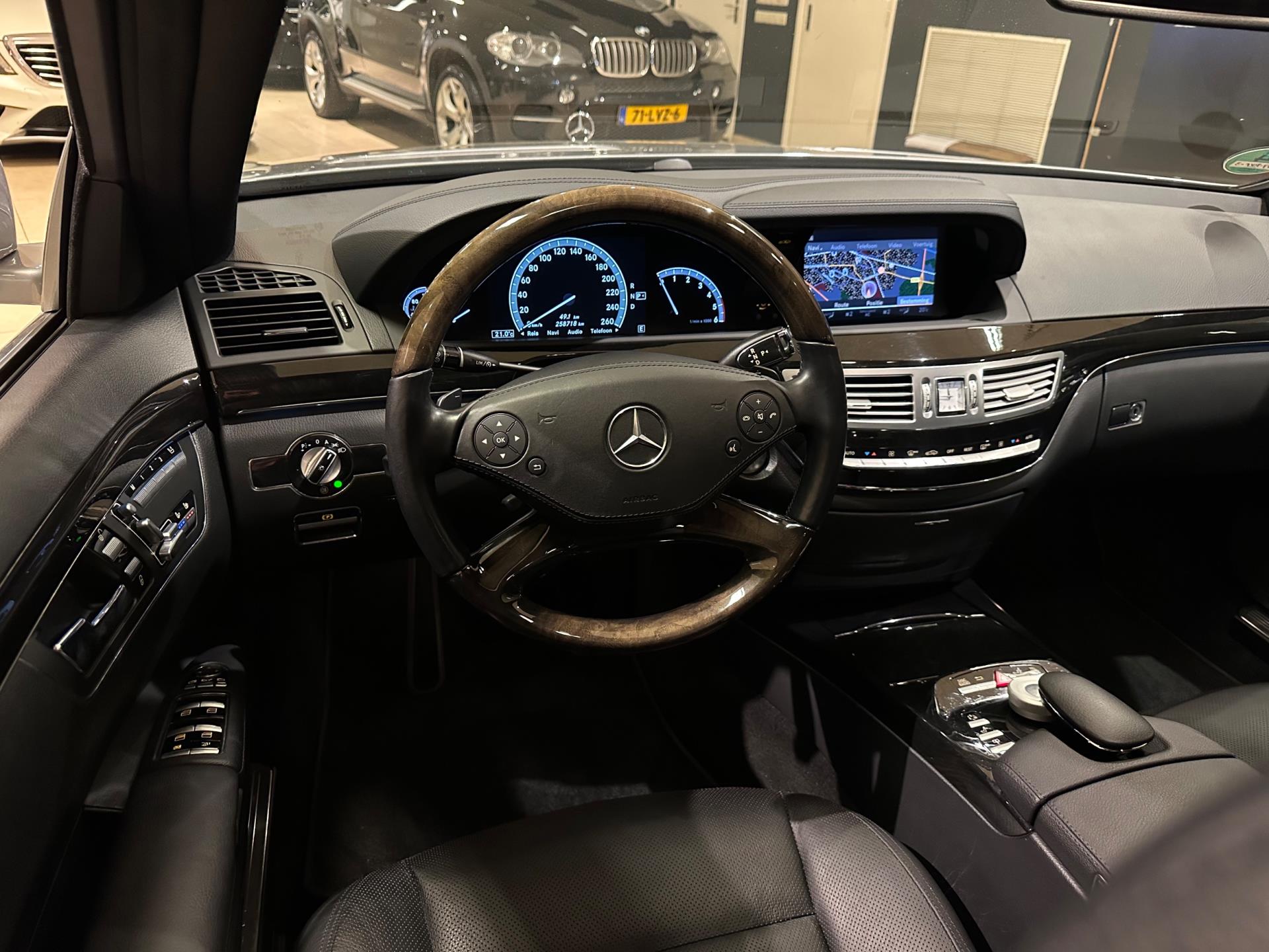 45061419-24.jpg