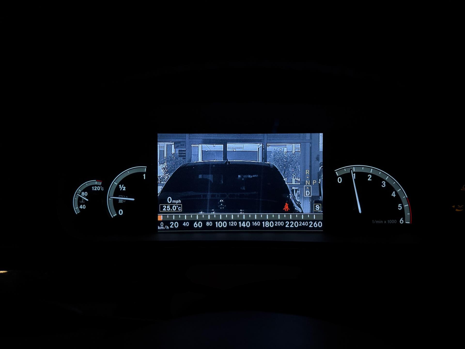 45088603-36.jpg