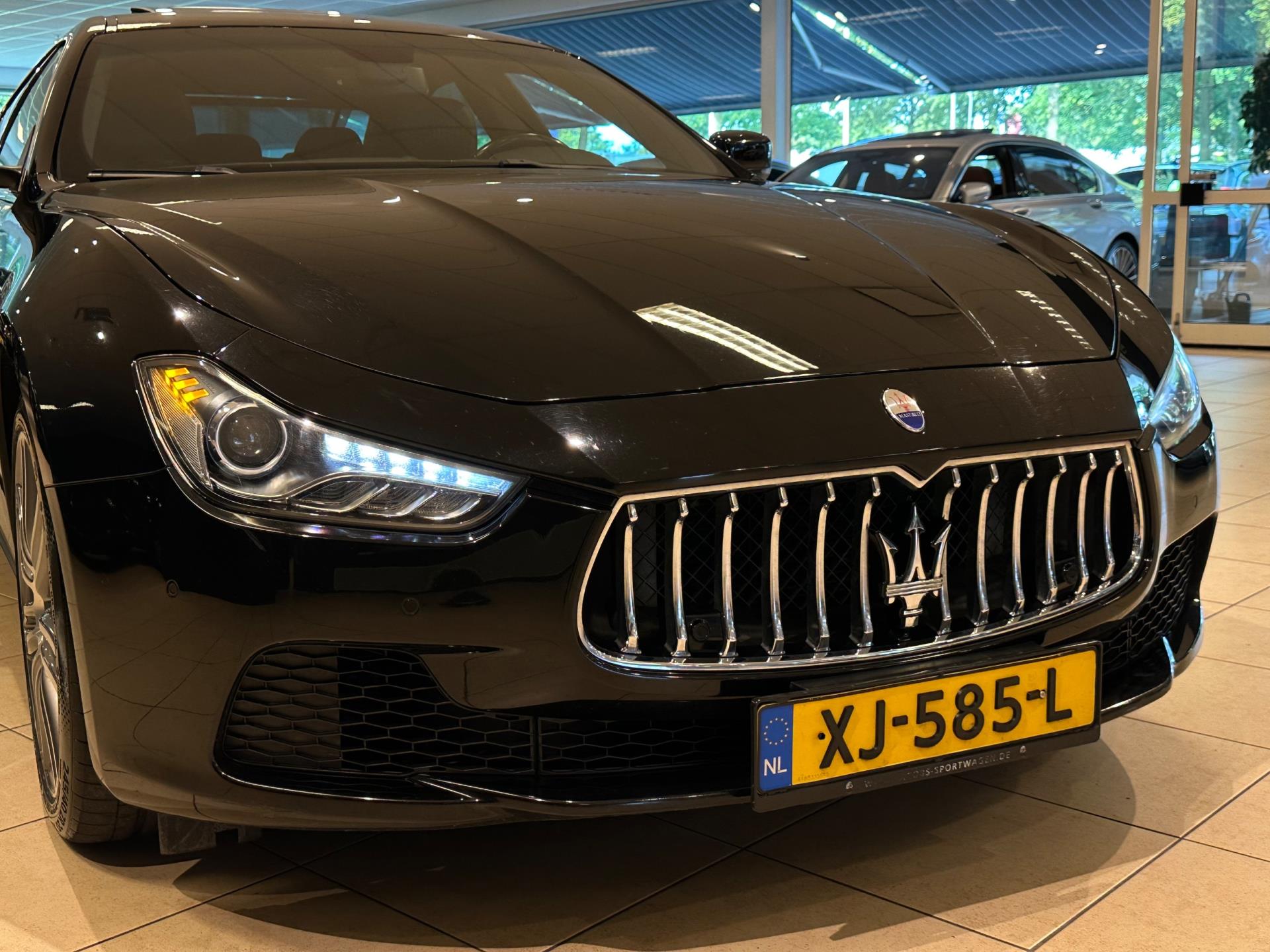 47786973-3.jpg