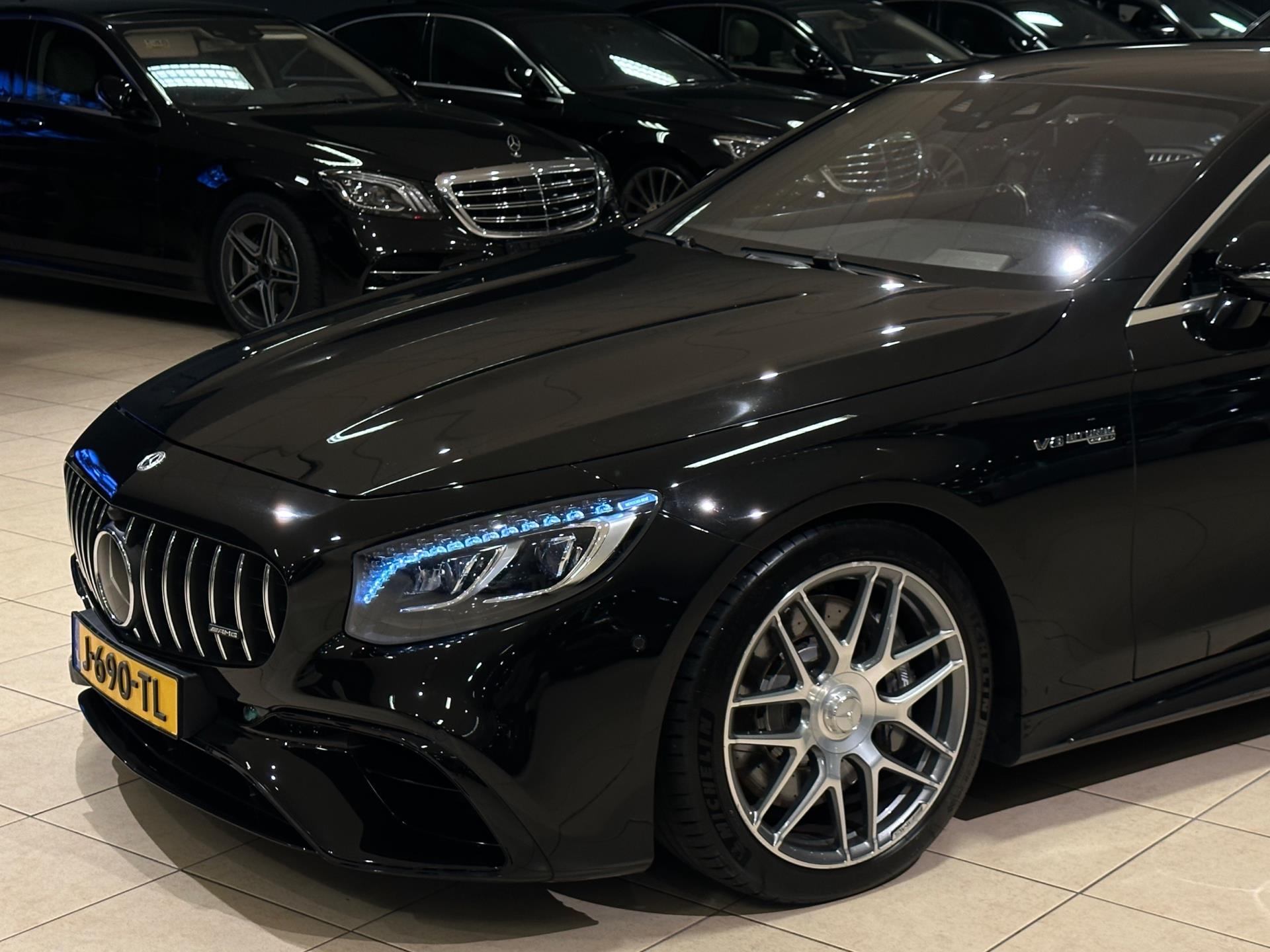 48024653-2.jpg