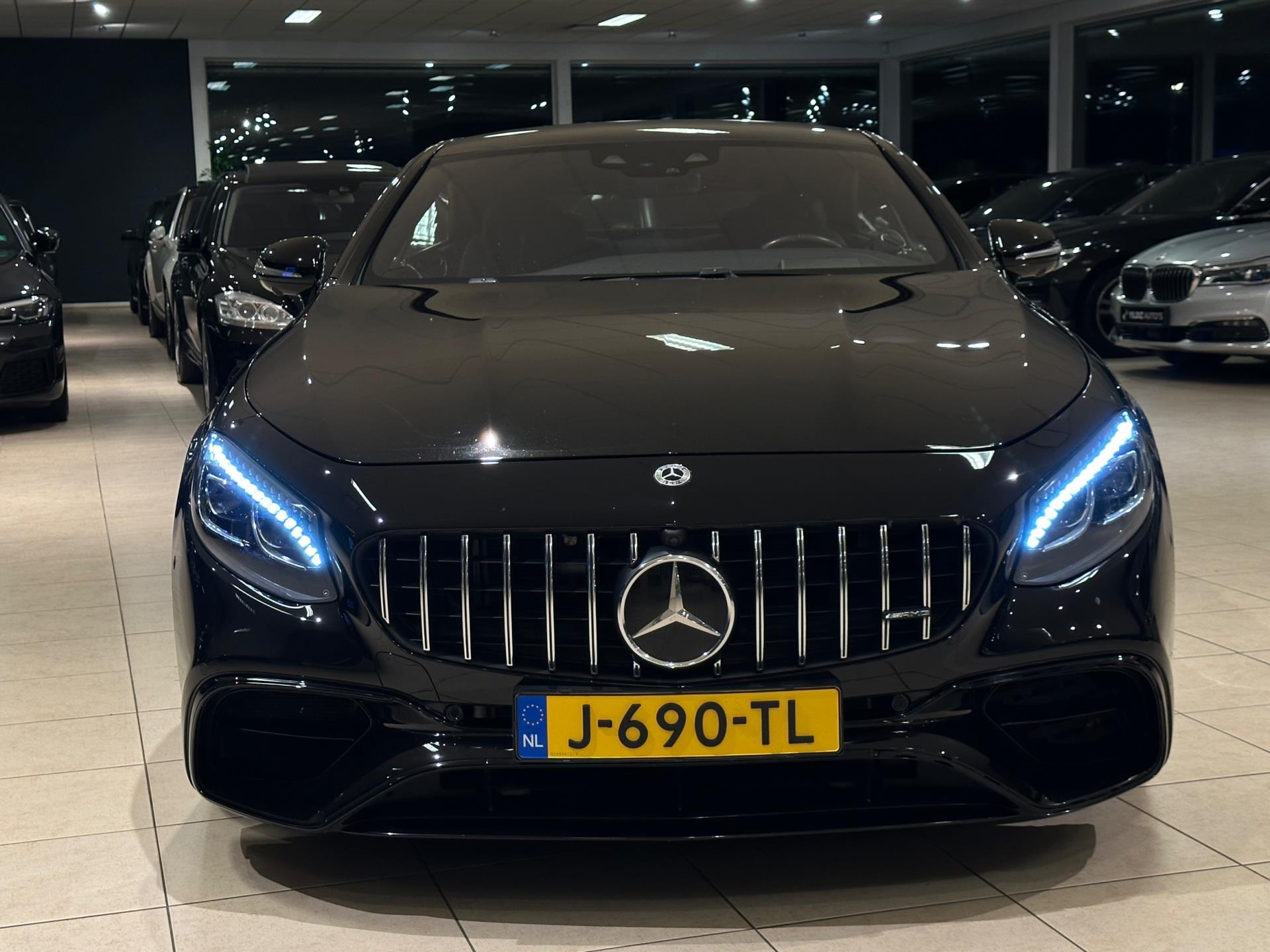 48024653-3.jpg