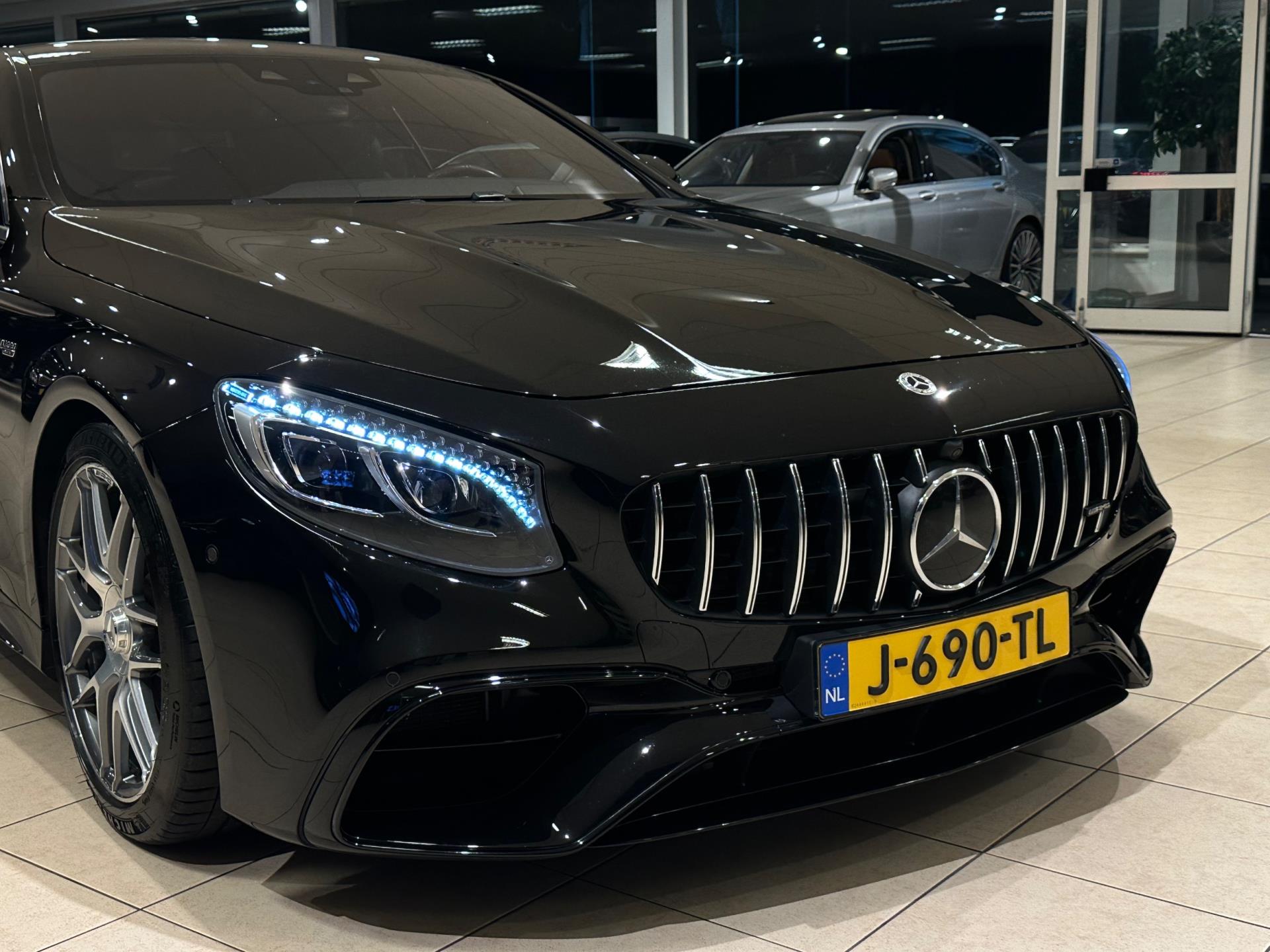 48024653-4.jpg
