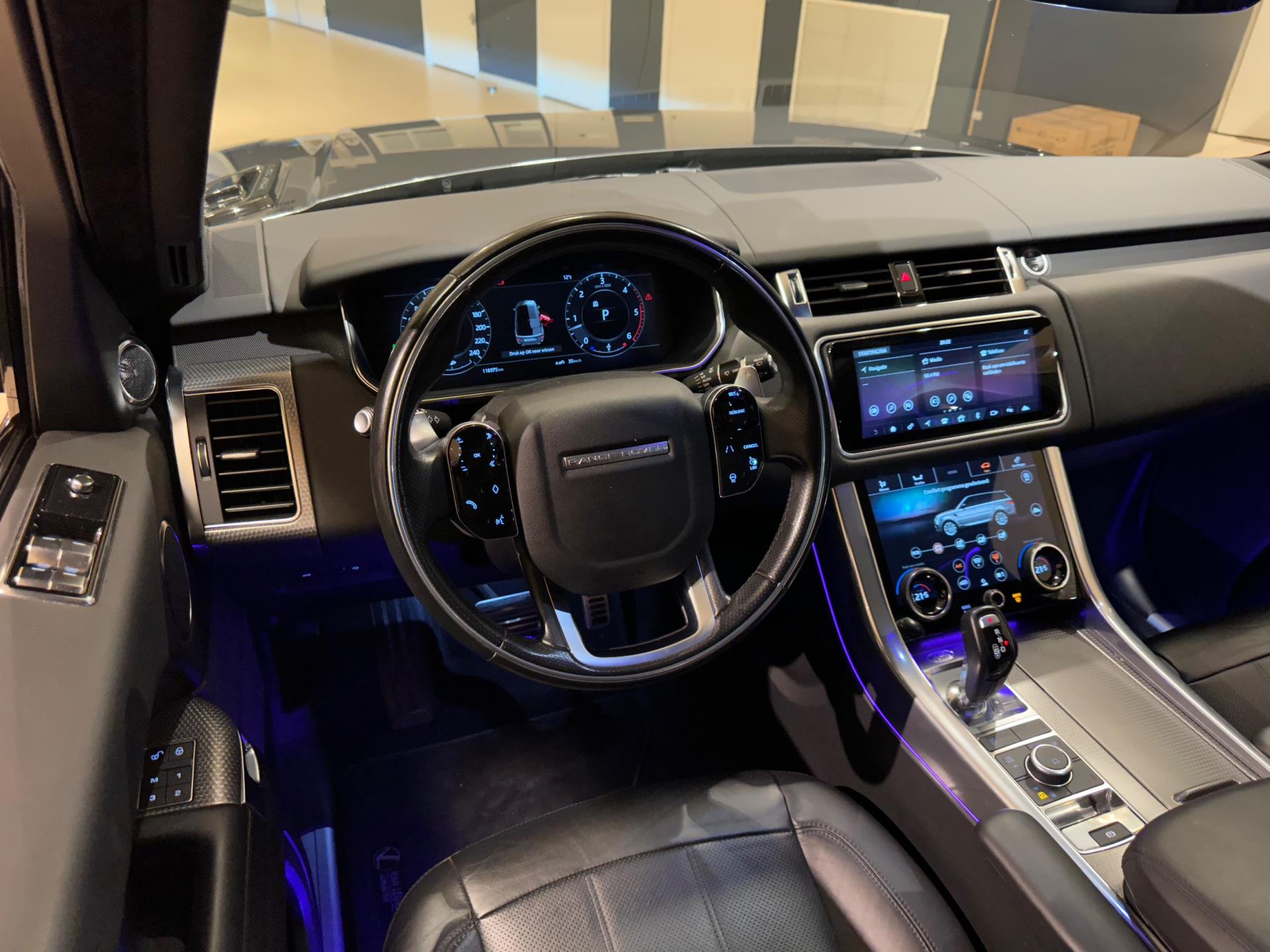 48077270-23.jpg